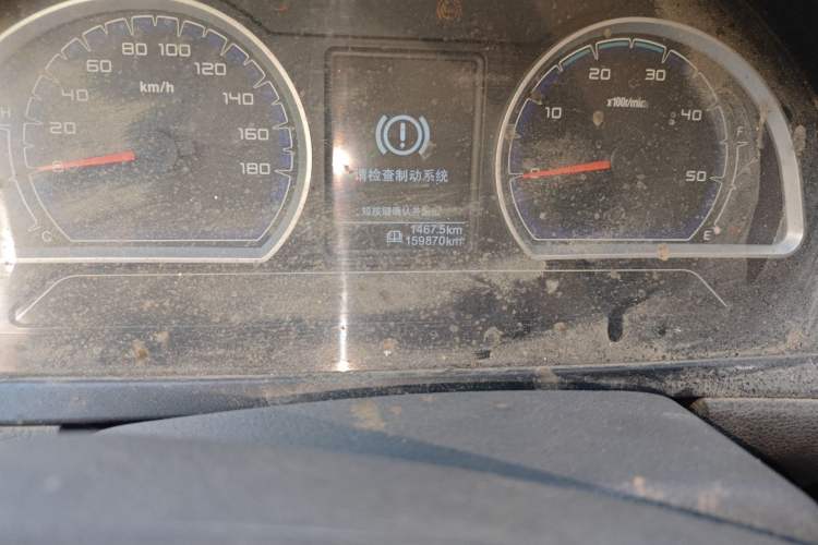 Used Iveco Power Daily 2017 2.5T Deluxe A37 High-Roof 6-7 Seater Bus 47Z5 Odometer Close Up