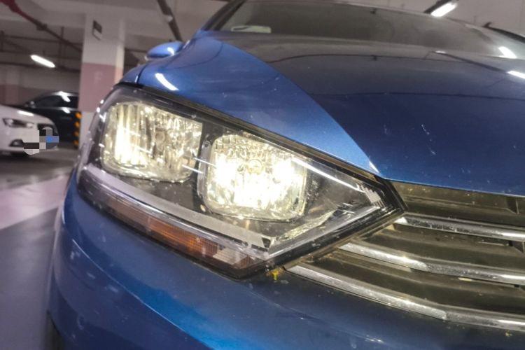 Used Volkswagen Golf Sportsvan 2018 230TSI Automatic Luxury Model Right Front Headlight