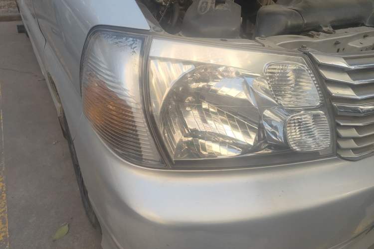 Used Jinbei Grace 2013 2.0L Zhi Ling Luxury 7-Seater All-Games Commemorative Version China IV Standard