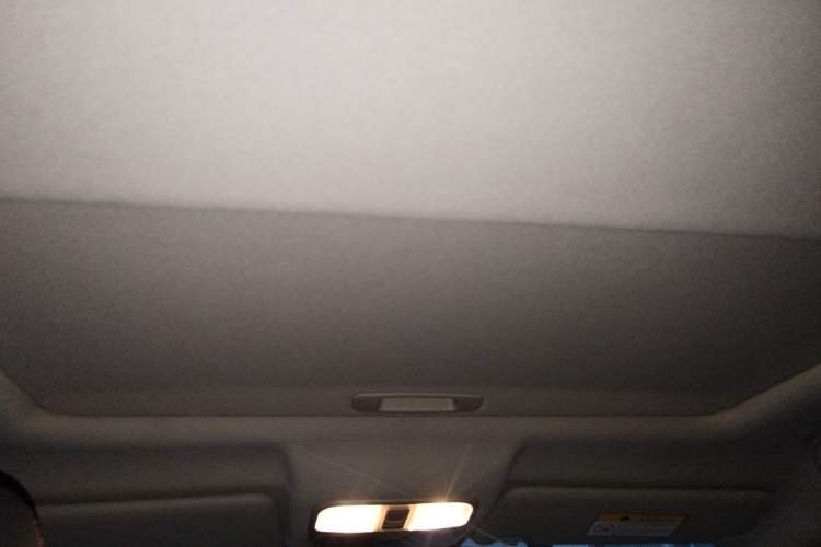 Used CHANGAN CS75 2017 Shangkui Edition 1.5T Automatic Fengyue Model Headliner