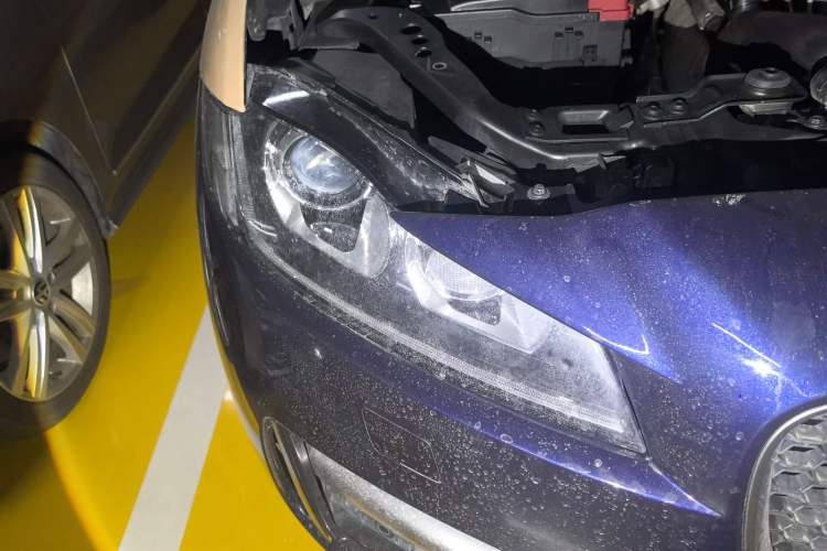 Used Jaguar F-PACE 2016 2.0T Two-Wheel-Drive R-Sport Sport Edition Right Front Headlight