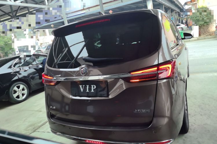 Used Buick GL8 2023 Facelifted Land Cruiser Executive Luxury Version
