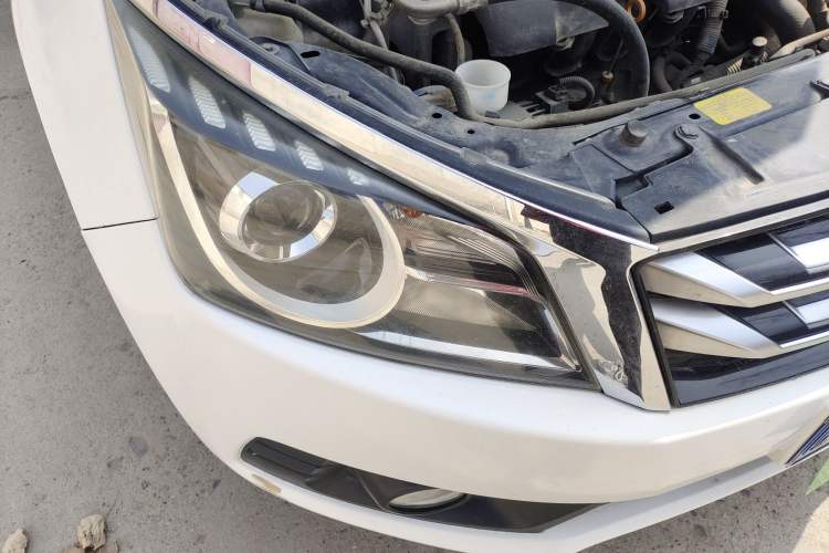 Used Venucia T70 2016 2.0L CVT Smart Edition
