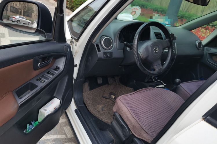 Used Suzuki SX4 2013 1.6L Manual CoolRide Model Driver Seat