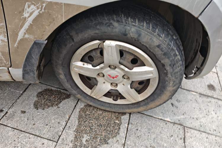 Used Wuling Hongguang 2013 1.5L Base Version
