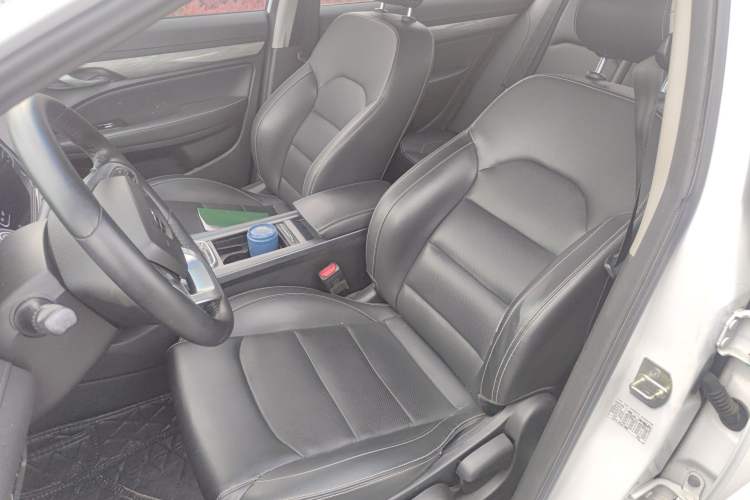 Used Geely Auto Emgrand 2019 Leading Edition 1.5L CVT Upward-Connected Model China VI Standard Left Front Seat