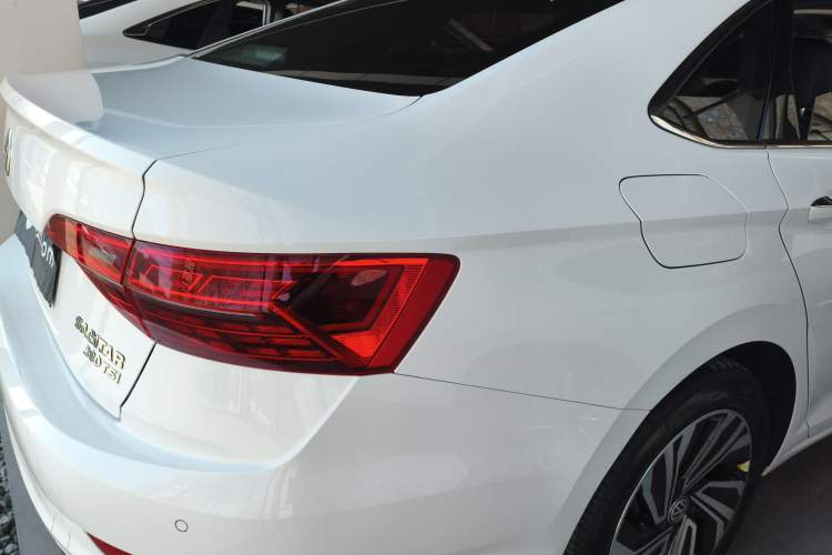 Used Volkswagen Sagitar 2022 280TSI DSG Flyover Edition Right Rear Taillight