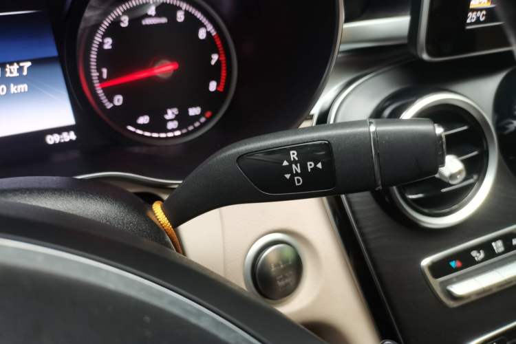 Used Mercedes-Benz C-Class 2017 Facelift C 200 L
