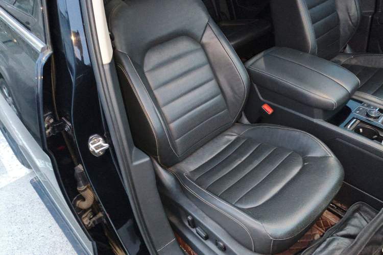 Used Volkswagen Teramont 2019 380TSI Four-Wheel Drive Luxury Version China V Standard Right Front Seat