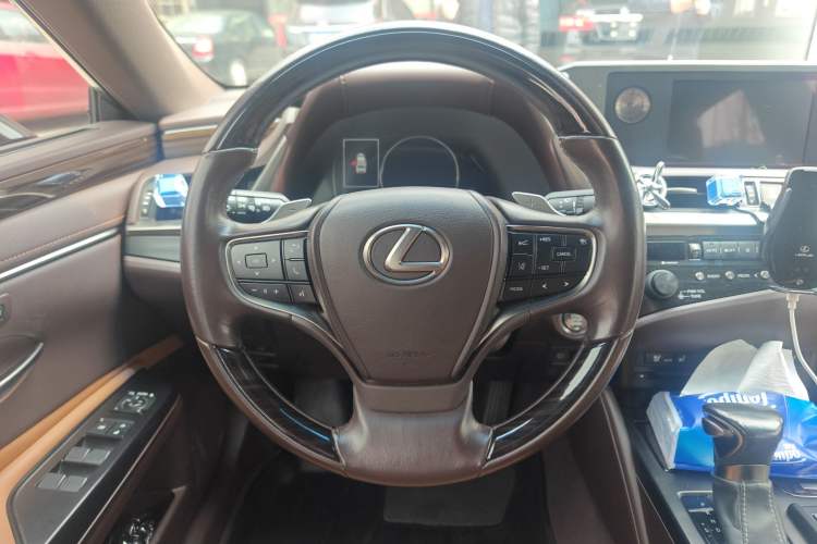 Used Lexus ES 2018 260 Luxury Edition China V Standard