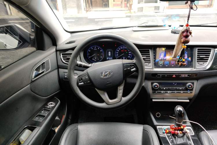 Used Hyundai Mistra 2014 1.8L Automatic Smart GLS Steering Wheel