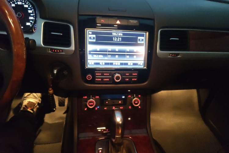 Used Volkswagen Touareg 2011 3.0 TSI Comfort Version