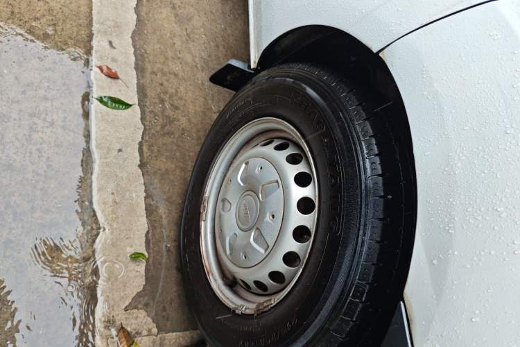 Used Ford Transit 2019 2.0T Diesel Multi-Purpose Commercial Vehicle Short Wheelbase Low Roof 6-Seater China VI Standard
