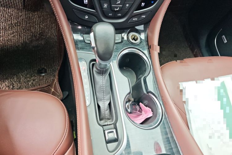 Used Buick Envision 2018 28T All-Wheel-Drive Versatile Sports Flagship Model