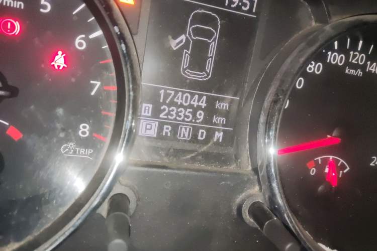 Used Nissan Qashqai 2011 2.0 XL Fire CVT 2WD Odometer Close Up