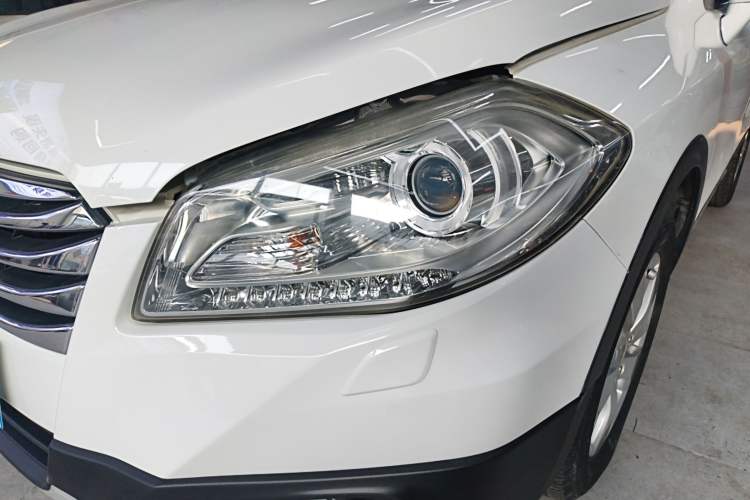 Used Suzuki S-Cross 2014 1.6L Manual Two-Wheel Drive Elite Model
