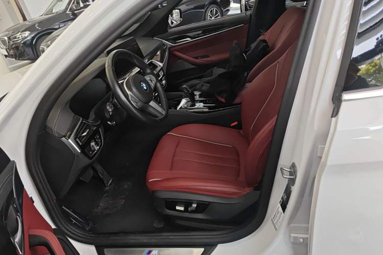 Used BMW 5 Series 2022 Second Facelift 525Li M Sport Package