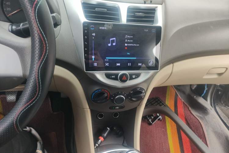 Used Hyundai Verna (older generation) 2010 Sedan 1.4L Manual Comfort GS
