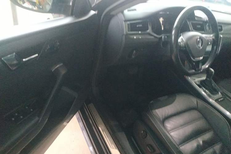 Used Volkswagen Passat 2016 330TSI DSG Luxury Edition Driver Seat