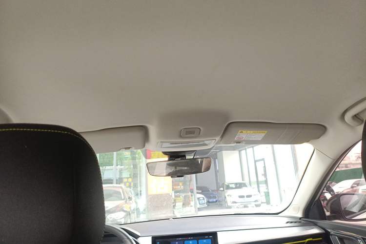 Used Roewe i5 2021 1.5L Manual Platinum Edition Headliner