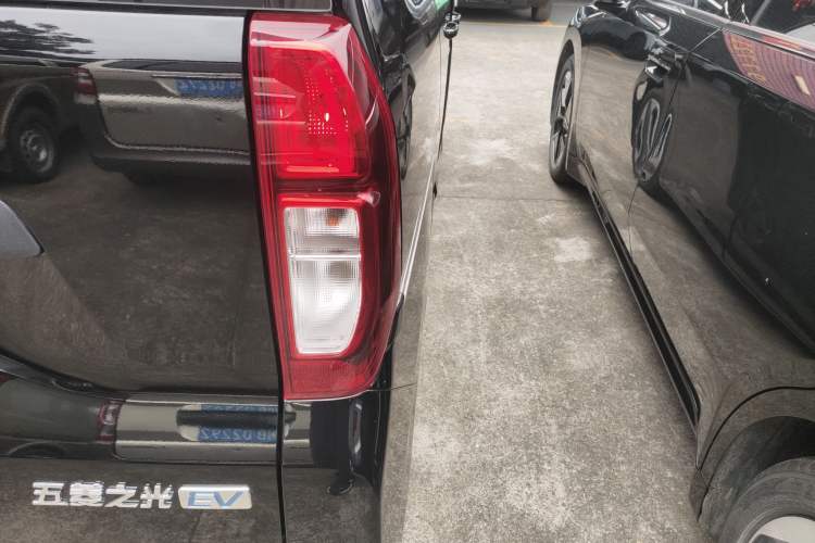 Used Wuling Zhiguang New Energy 2025 Model 305km Ambitious Edition
