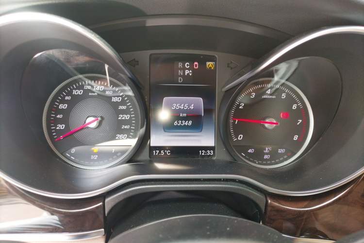 Used Mercedes-Benz V-Class 2017 V 260 L Prestige Extended Edition Instrument Cluster