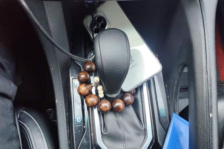 Used JMC Yusheng S350 2016 2.0T Automatic All-Wheel Drive Gasoline Luxury Version with Sunroof 5 Seats