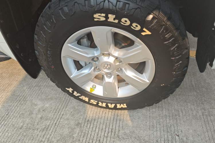 Used Toyota Prado 2016 2.7L Automatic Standard Edition Right Front Wheel Hub