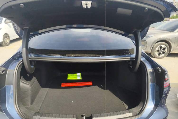 Used Geely Galaxy A7 2025 Model EM-i 150km Starship Edition Trunk