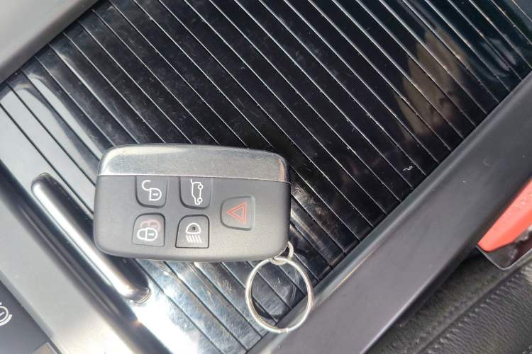 Used Land Rover Discovery Sport 2018 240 PS SE Version Vehicle Key