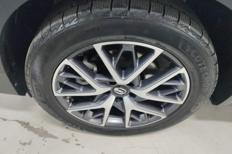 Used GAC Trumpchi GS8 2025 Linghang Series 2.0 TGDI Two-Wheel-Drive Luxury Edition 5 Seats Left Front Wheel Hub