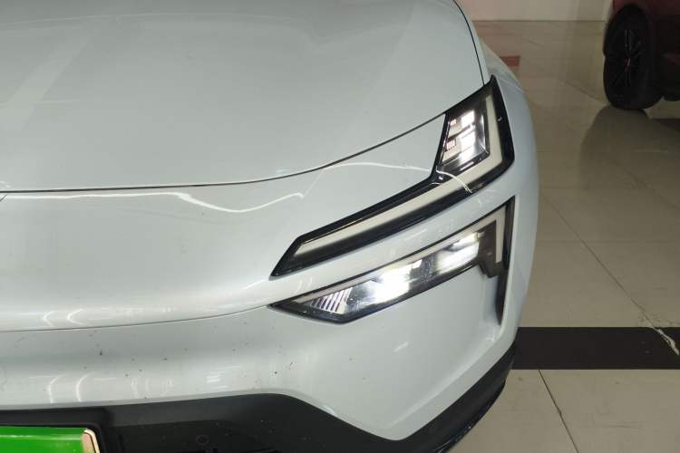 Used Polestar 4 2023 Single Motor Standard Range PLUS