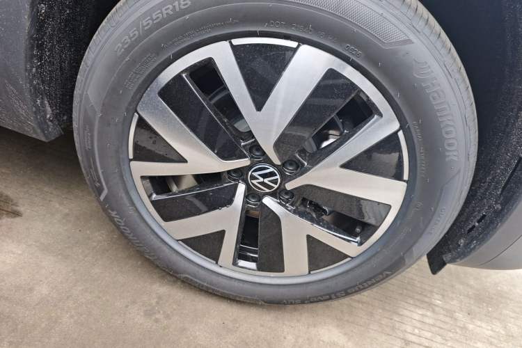 Used Volkswagen Tayron 2026 Model, 30 Million Vehicles Selected Version, 300TSI Right Front Wheel Hub