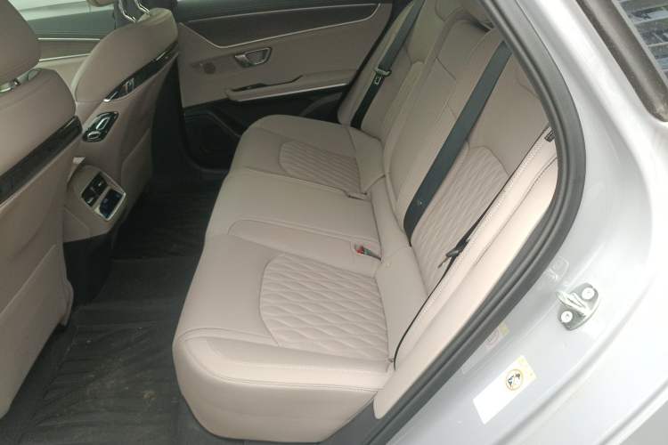 Used BYD Han 2025 EV with 701 km of Laser Radar-Enabled Intelligent Driving