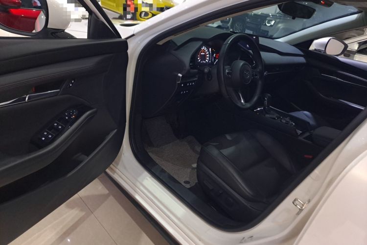 Used Mazda 3 Axela 2023 2.0L Automatic ZhiZhen Edition