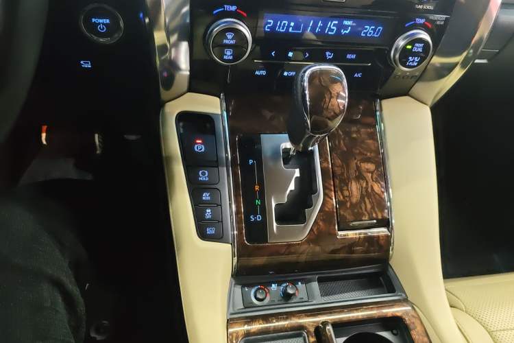 Used Toyota Alphard 2021 Dual-Engine 2.5L Luxury Edition Gear Lever