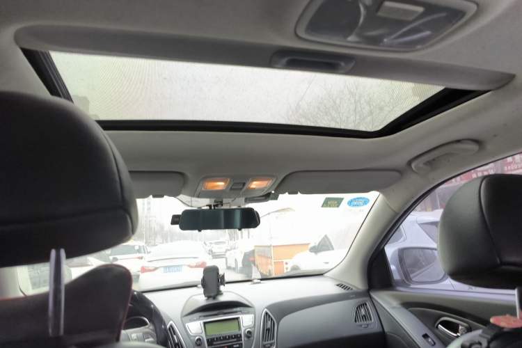 Used Hyundai ix35 2012 2.0L Automatic Two-Wheel Drive Elite Edition GLS
