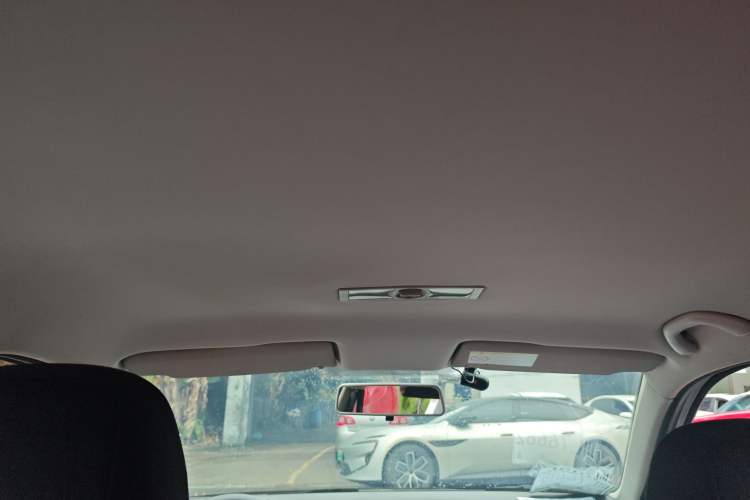 Used Volkswagen Gran Lavida 2015 1.6L Automatic Fashion Edition
