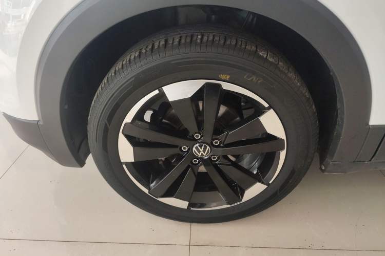 Used Volkswagen Tacqua 2021 200TSI DSG JoyConnect Edition