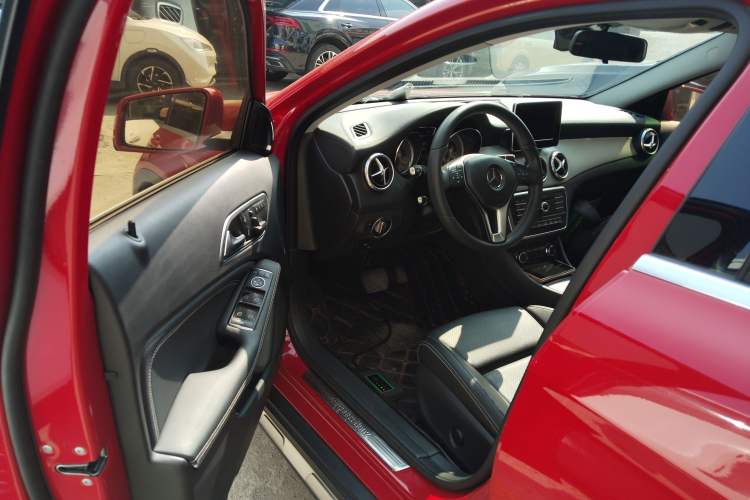 Used Mercedes-Benz GLA 2016 GLA 200 Fashion Model Driver Seat