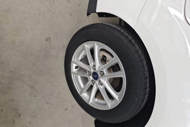 Used Ford Focus 2018 Hatchback Classic 1.6L Automatic Trendy SmartDrive Edition