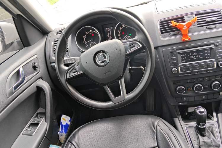 Used Skoda Yeti 2014 1.4 TSI DSG Phantom Edition Steering Wheel