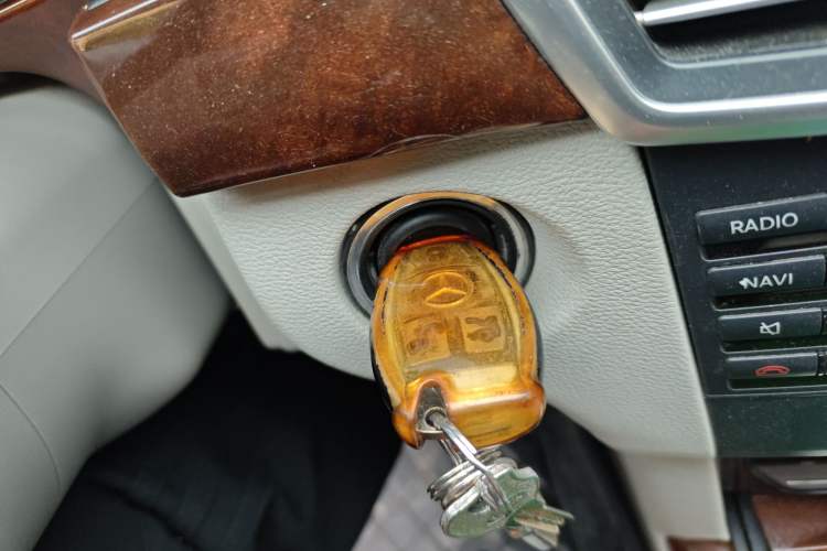 Used Mercedes-Benz E-Class 2013 E 260 L CGI Elegant Model
