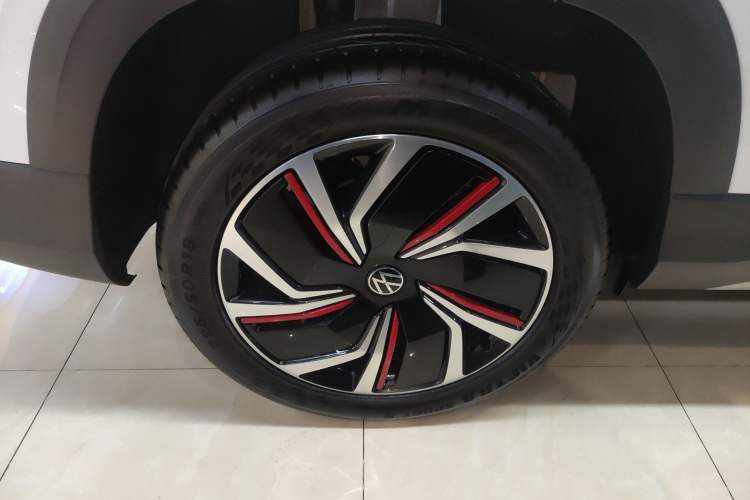 Used Volkswagen Tharu 2023 300TSI Two-Wheel-Drive Moon Luxury Edition