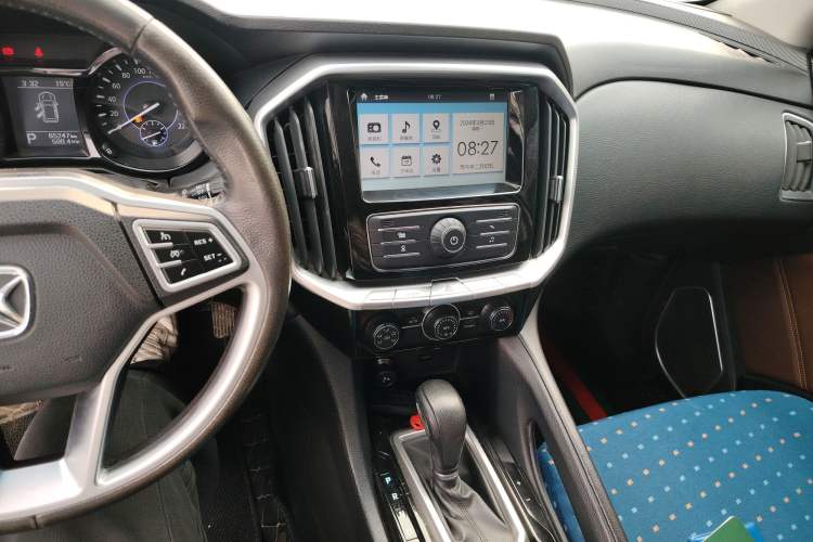 Used JMC Yusheng S350 2016 2.0T Automatic All-Wheel Drive Gasoline Luxury Edition 5 Seats Audio And AC Panel