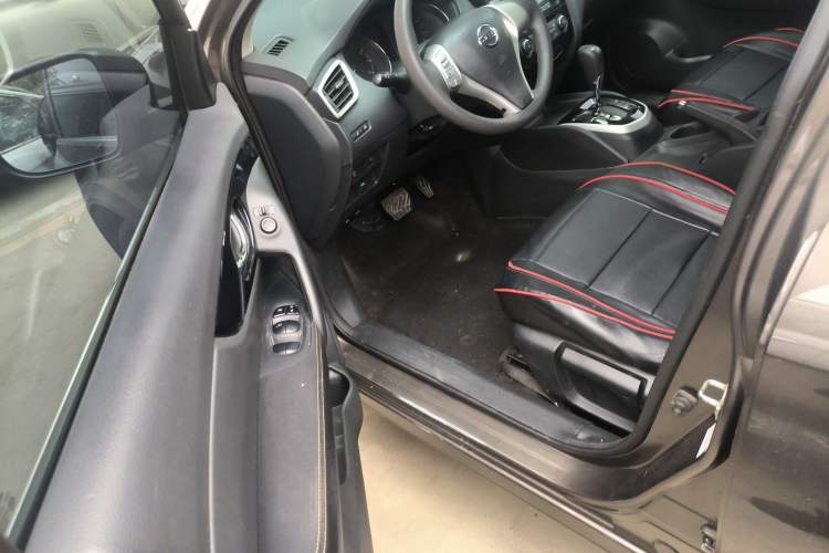 Used Nissan Qashqai 2016 2.0L CVT Elite Edition Driver Seat