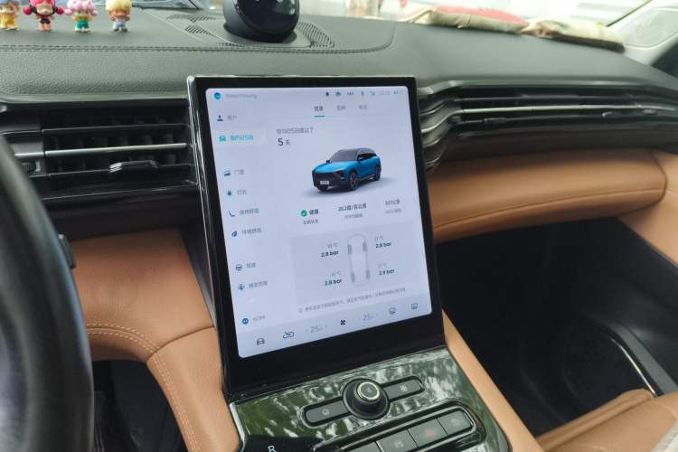 Used Nio ES8 2018 355 km Base Version 7-Seater Edition Audio And AC Panel