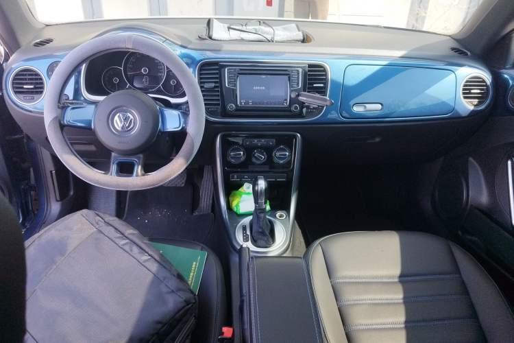 Used Volkswagen Beetle 2017 180TSI Shangle Edition Center Console