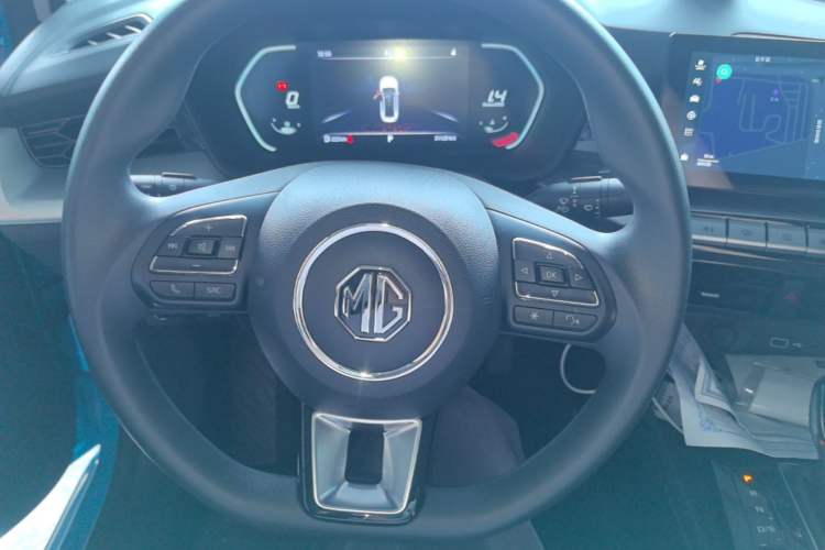 Used MG 5 2022 180 DVVT CVT Youth Luxury Edition
