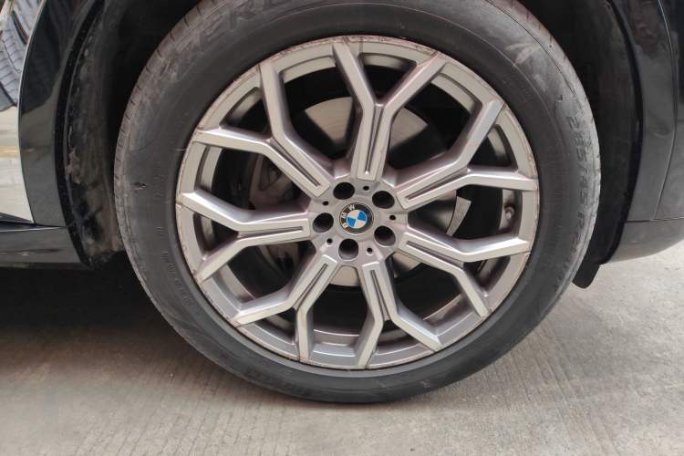 Used BMW X7 2020 xDrive40i Luxury Package with Leading Features